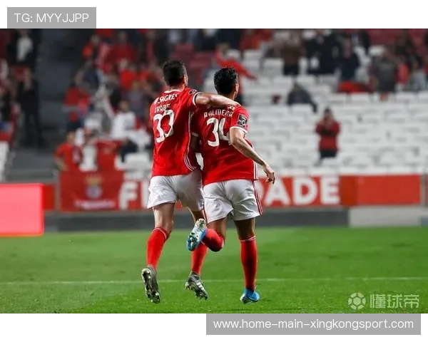 波尔图的边路配合连连制造机会，最终收获回报