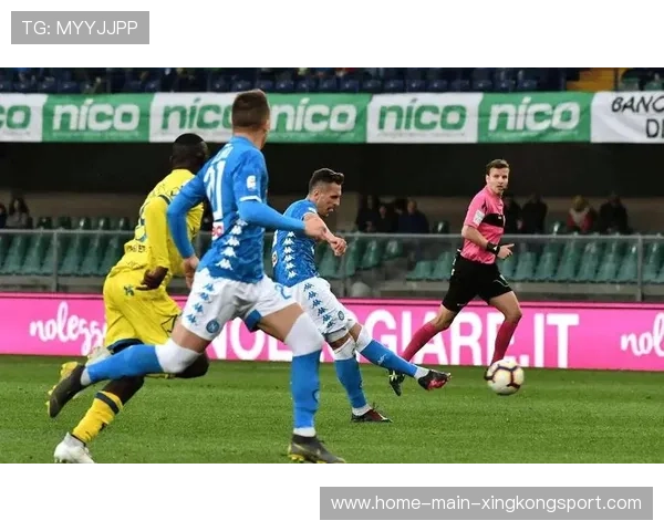 法甲巴黎中场连续渗透，锋线连续冲杀对方防线：一场关于控场与爆发的现代战术解读